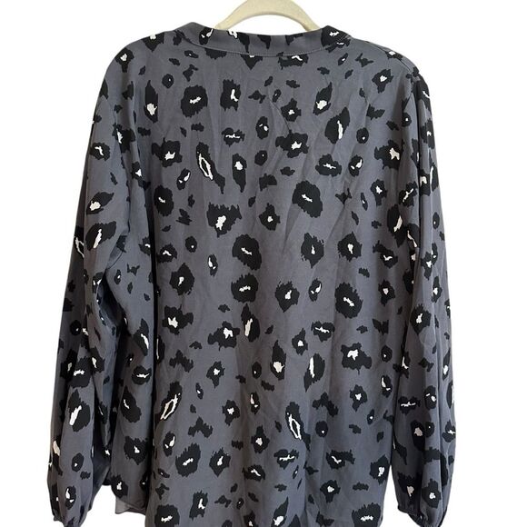 SHEIN LUNE Plus Notched Neck Allover Gray Leopard Print Blouse Size 2X - Picture 4 of 7
